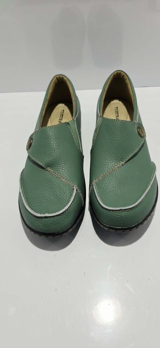 TERRIKAT Women's Classic Casual Leather Slip-On Loafers Green